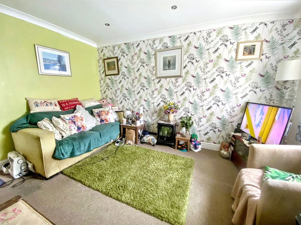 Property photo 3 of 13