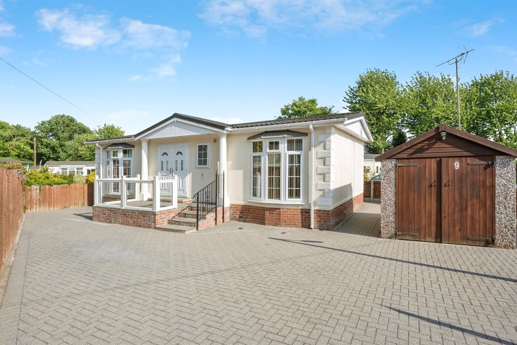 Property photo 1 of 14