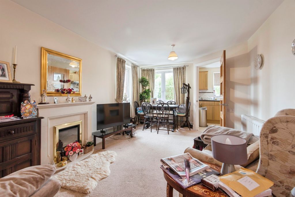 Property photo 3 of 17