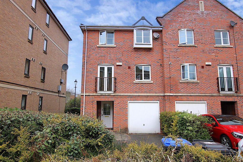 Property photo 1 of 13 Img_9918_(2).Jpg