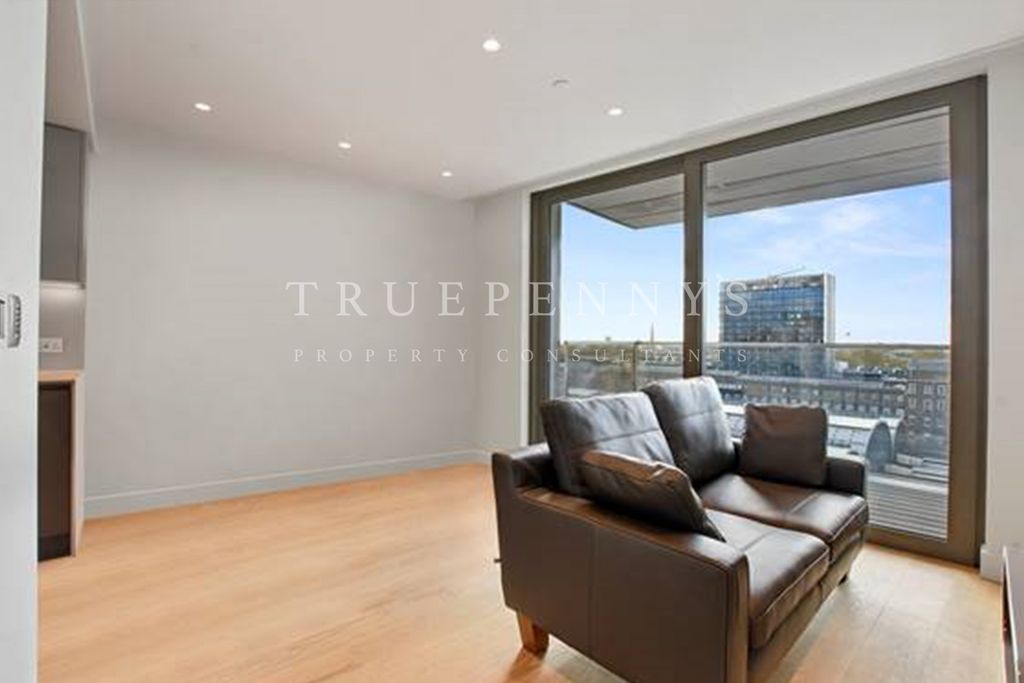 Property photo 3 of 10