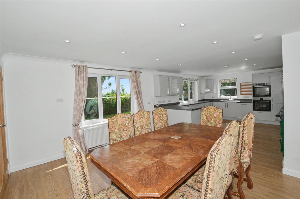 Property photo 3 of 22 Dining Room