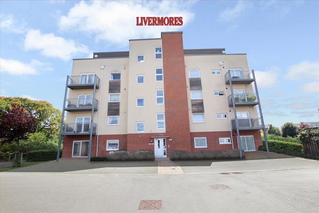 Property photo 2 of 11 19 Raffles 2Dp.Jpg