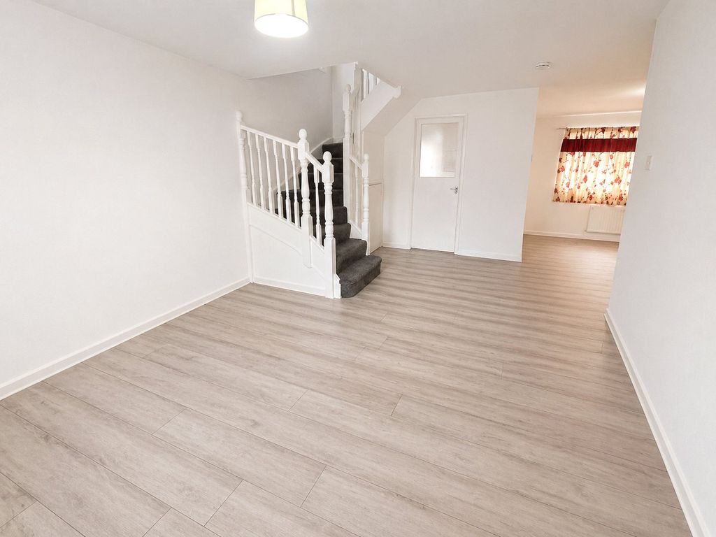 Property photo 2 of 9 Dining Area