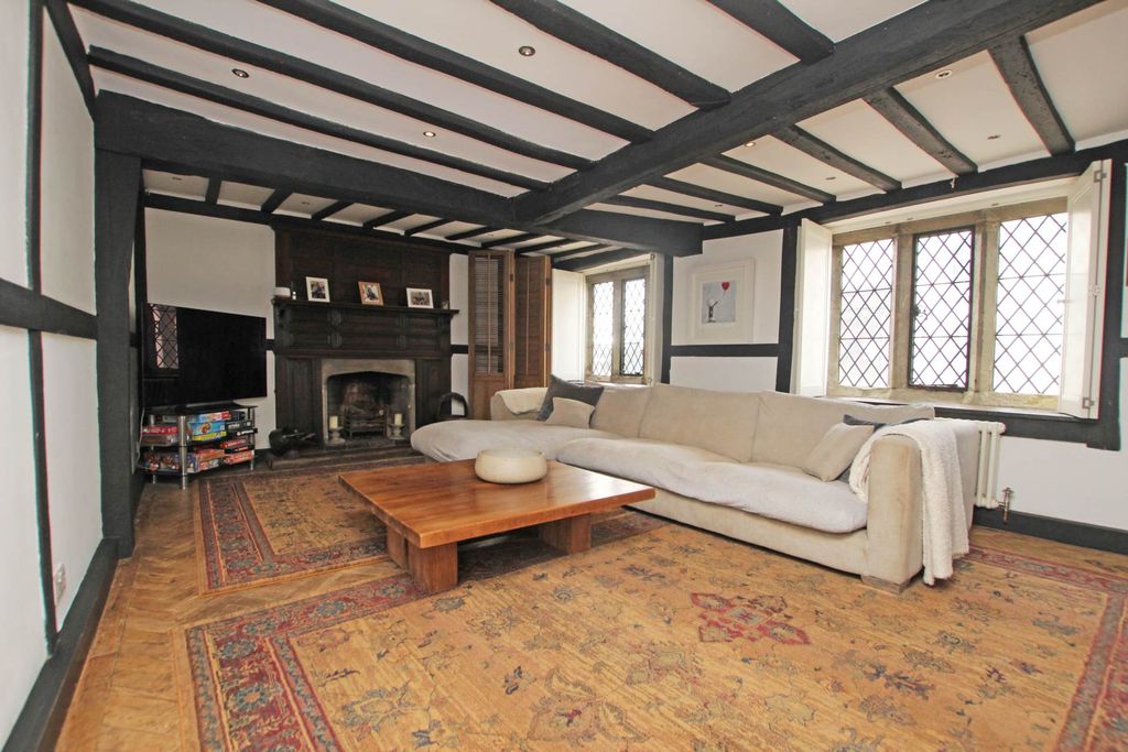 Property photo 2 of 29