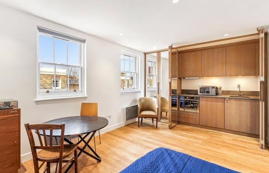 Property photo 1 of 4 25 Fitzroy Square 1.1 20.01.Png