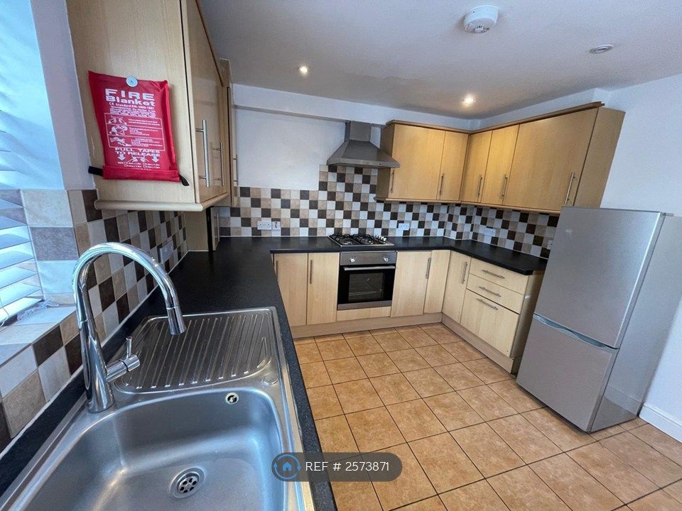 Property photo 2 of 30