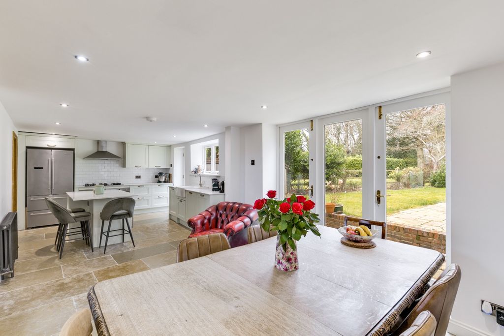Property photo 2 of 28 3840746