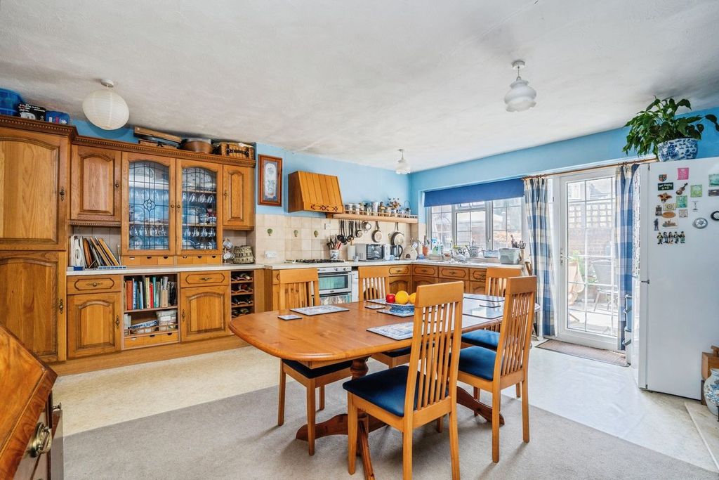Property photo 3 of 16