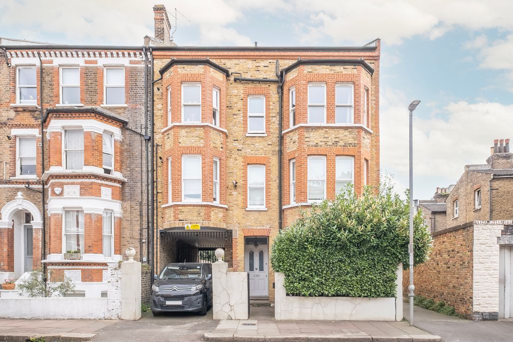 Property photo 2 of 14