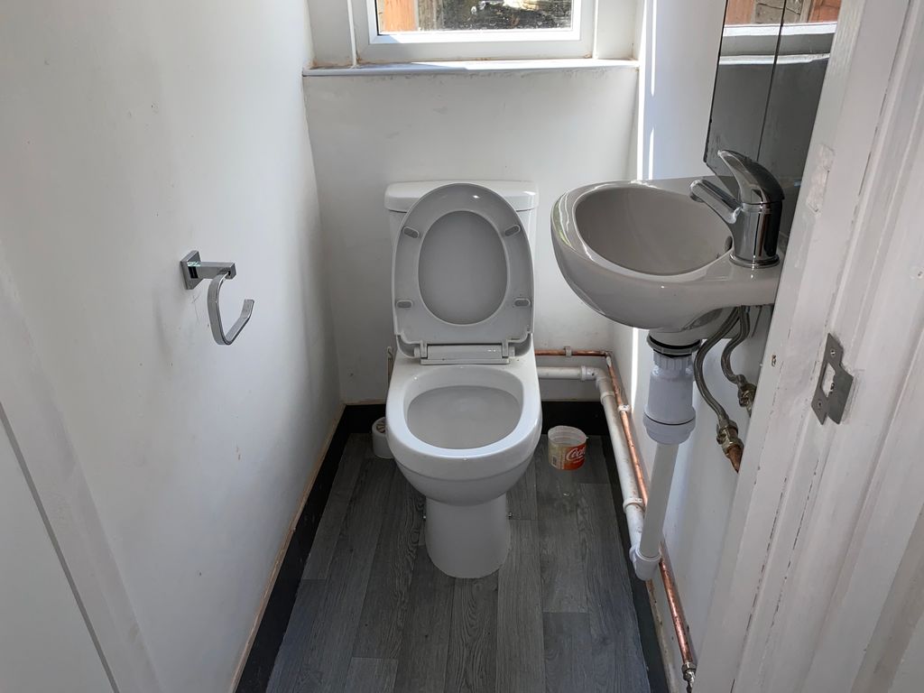 Property photo 3 of 9