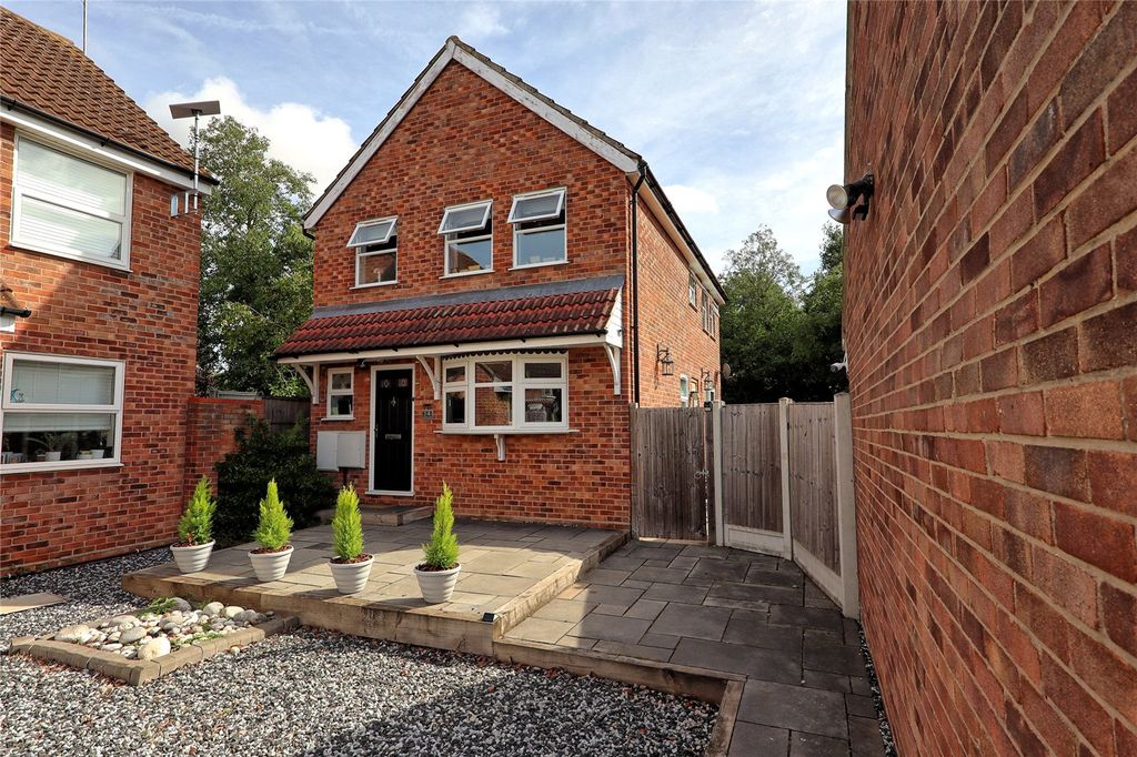 Property photo 1 of 17 Front