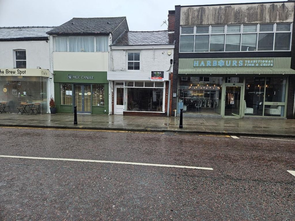 Property photo 2 of 5 Excellent Location Near Shops And Local Cafes...