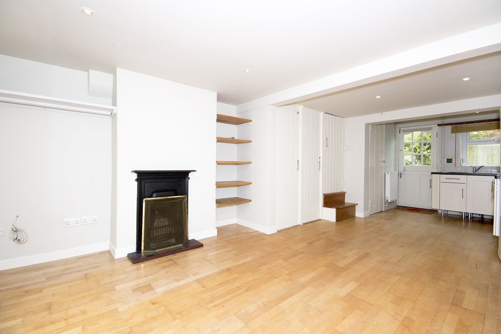 Property photo 3 of 7 Image (102)