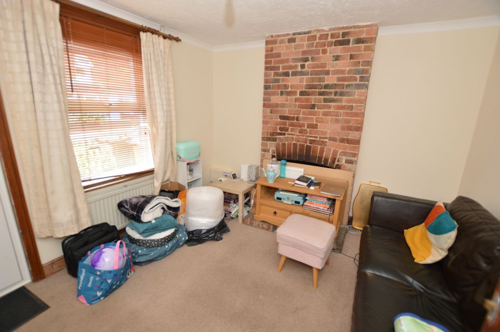 Property photo 2 of 8 Living Room