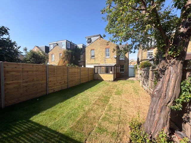 Property photo 3 of 19 Picture No. 35