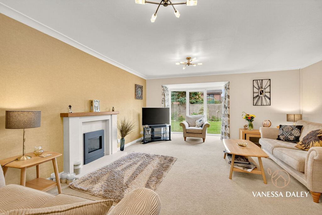 Property photo 2 of 47