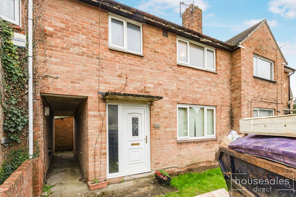 Property photo 2 of 17