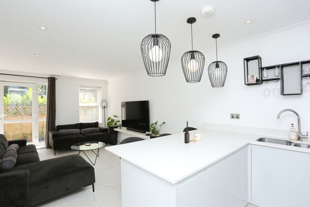 Property photo 2 of 20 Open Plan Living