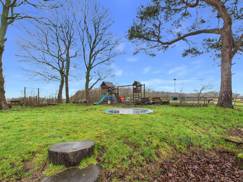 Property photo 3 of 16 External