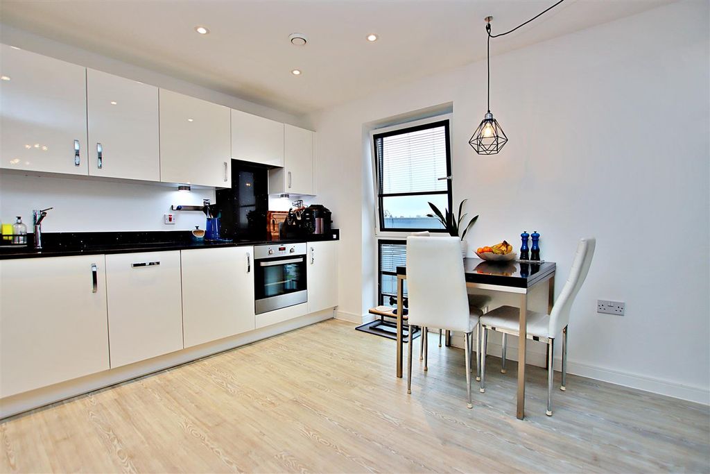 Property photo 2 of 11 Img_8481.Jpg