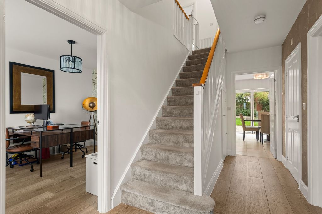 Property photo 2 of 22