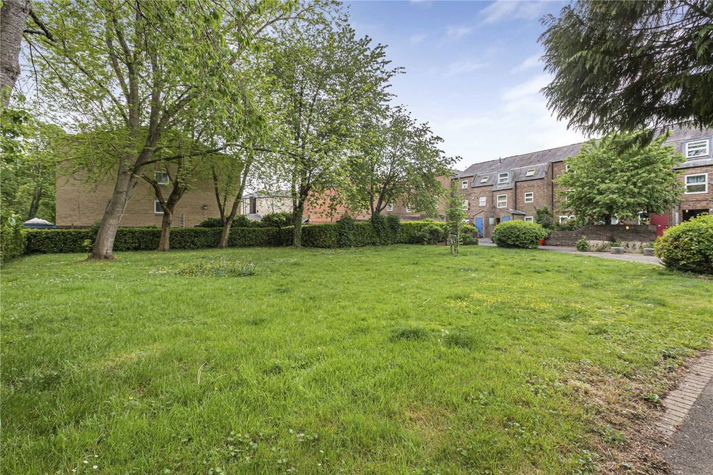 Property photo 1 of 16 Picture No. 10