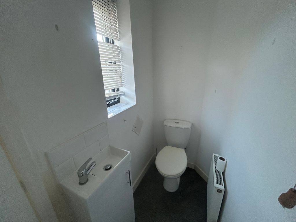 Property photo 3 of 10 Image