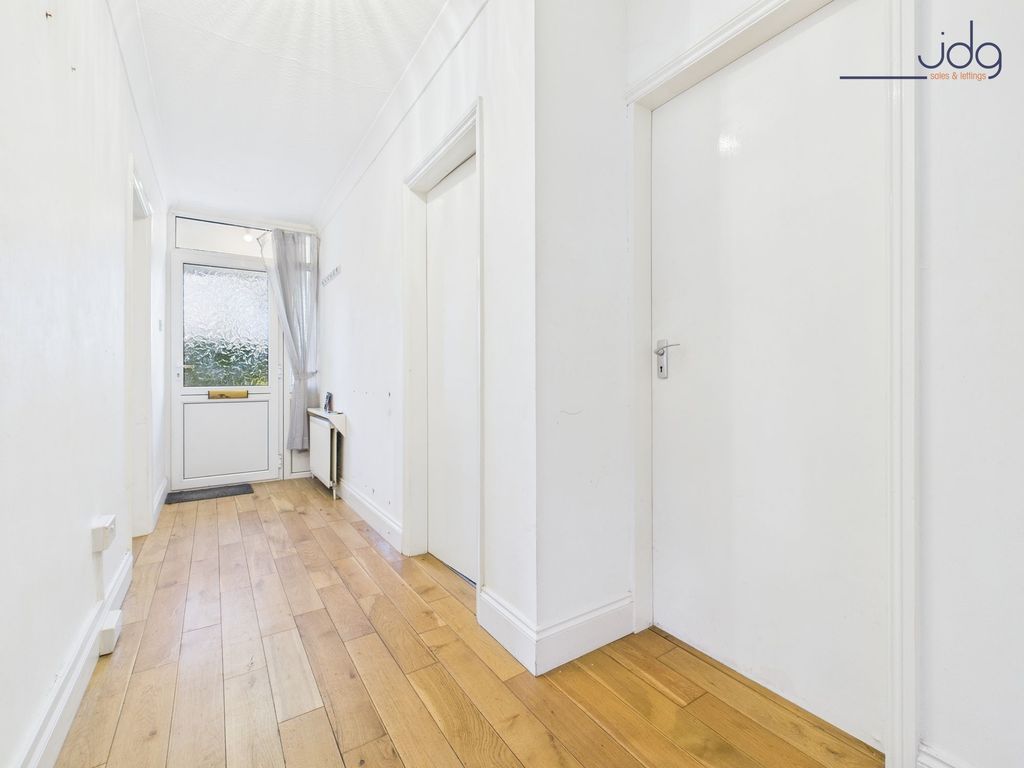 Property photo 2 of 15 Hallway