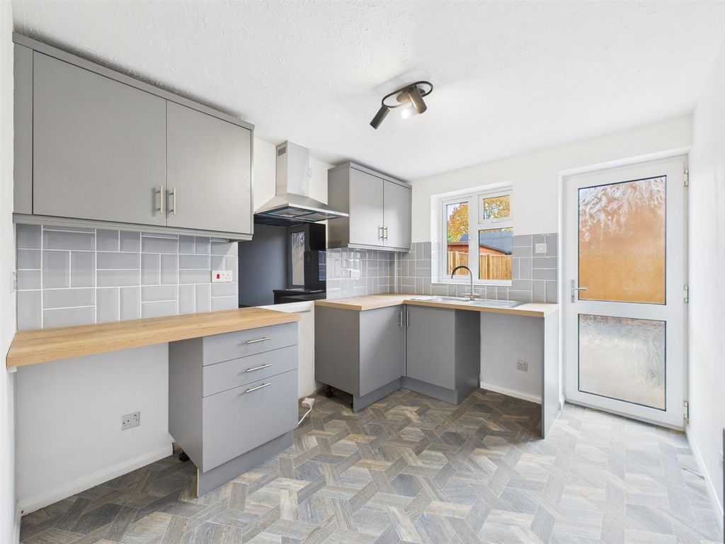 Property photo 2 of 9