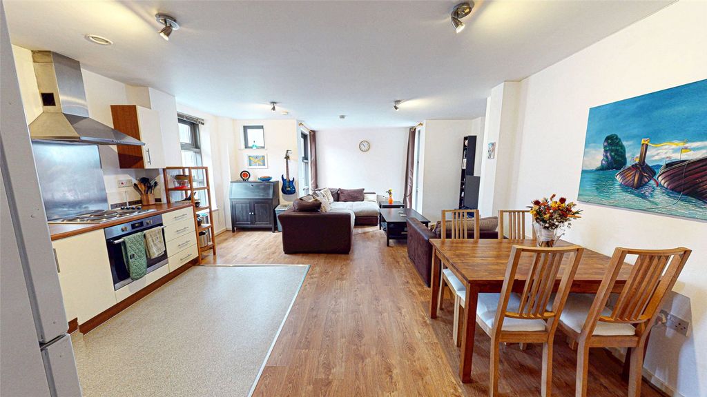 Property photo 1 of 13 Picture No. 06