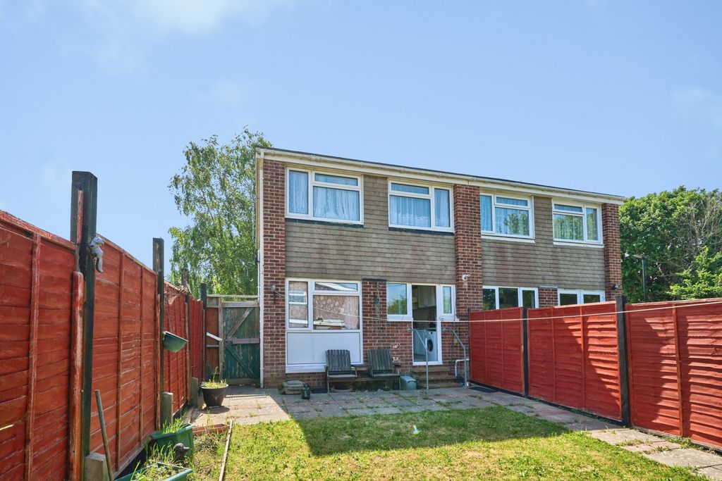 Property photo 2 of 17