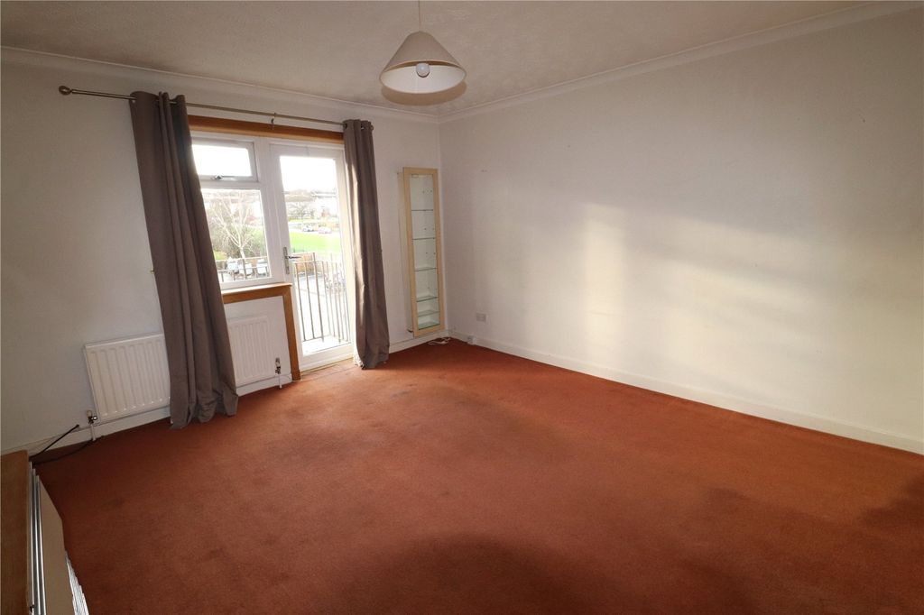 Property photo 3 of 17 Living Room