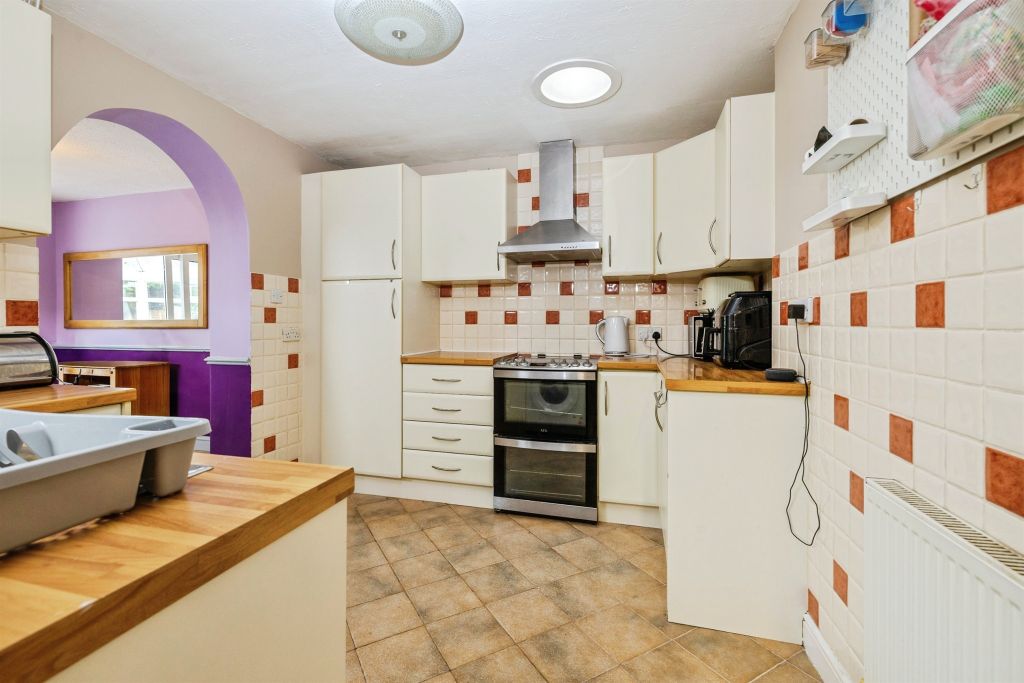 Property photo 2 of 17