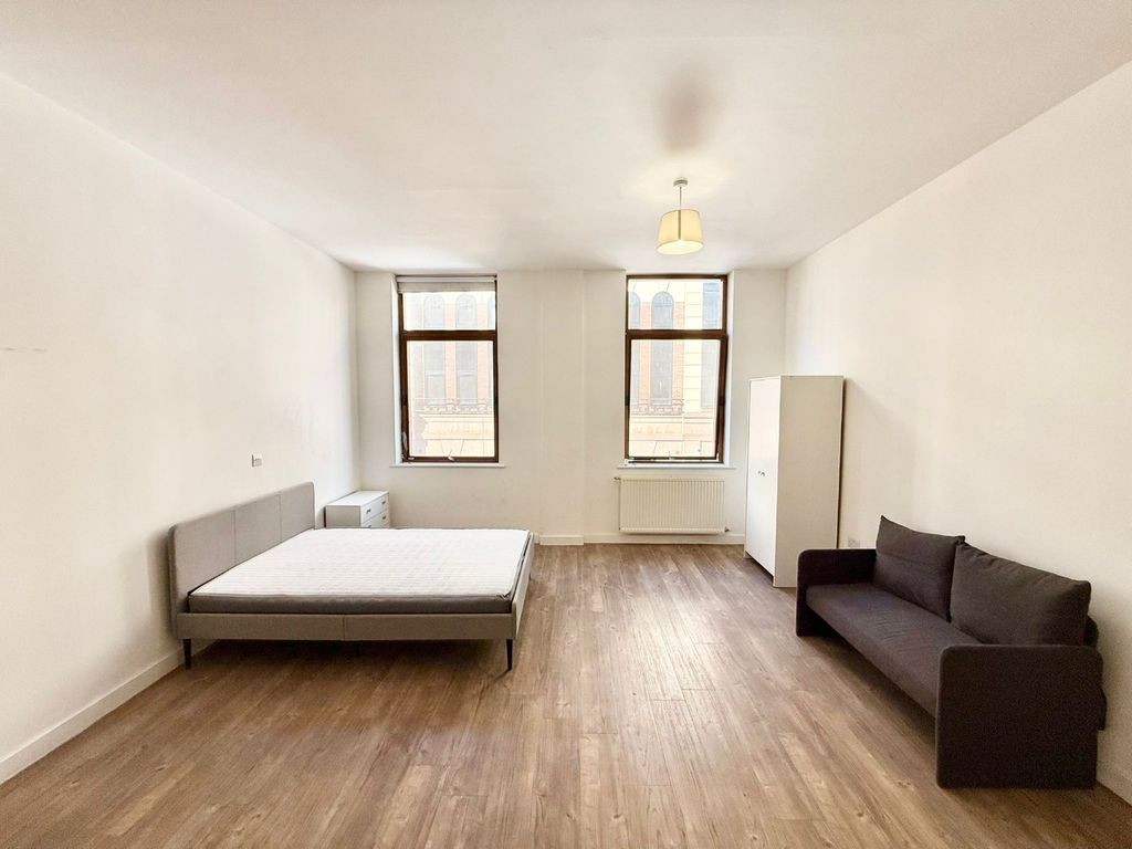 Property photo 1 of 3