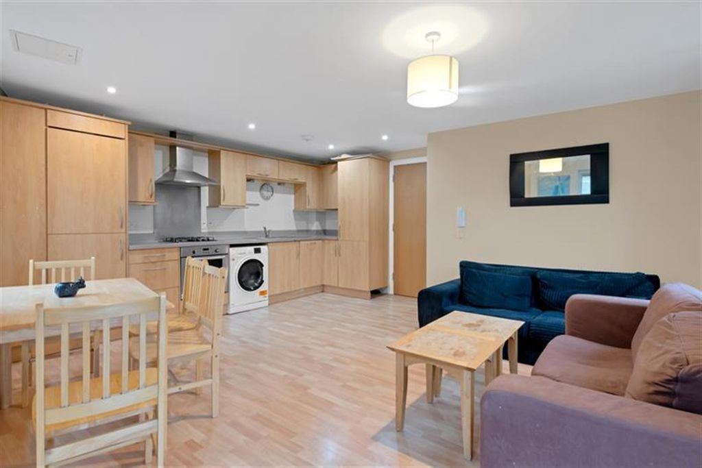 Property photo 1 of 15 (Main)