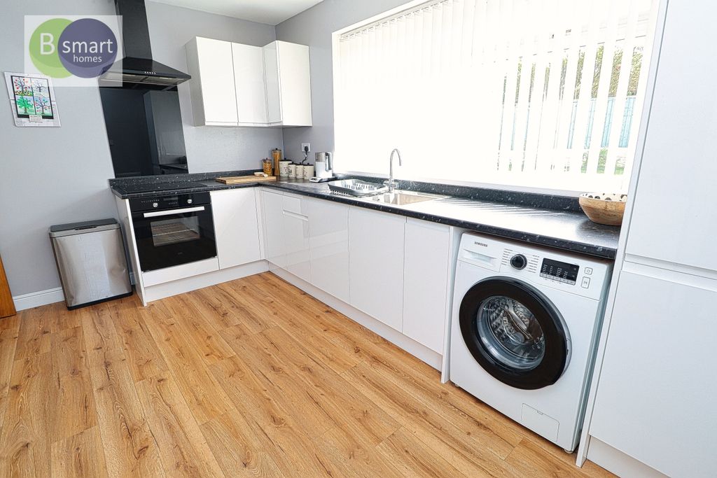 Property photo 2 of 15 Img_9856