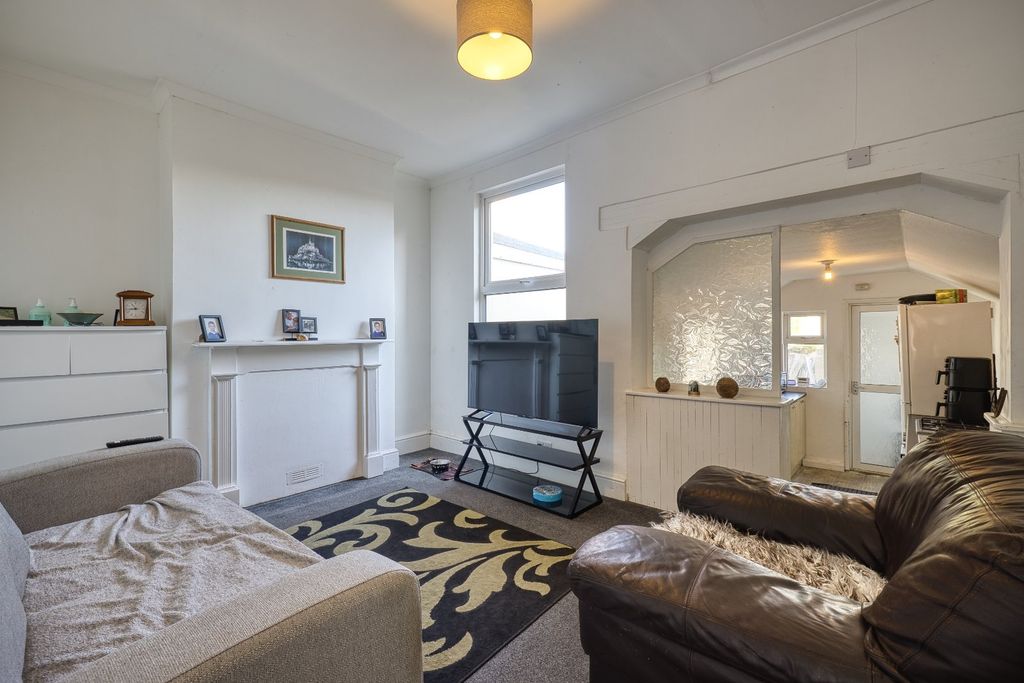 Property photo 2 of 13 Picture 2