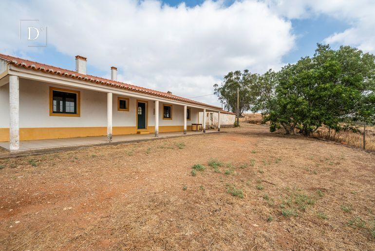 Property photo 2 of 36