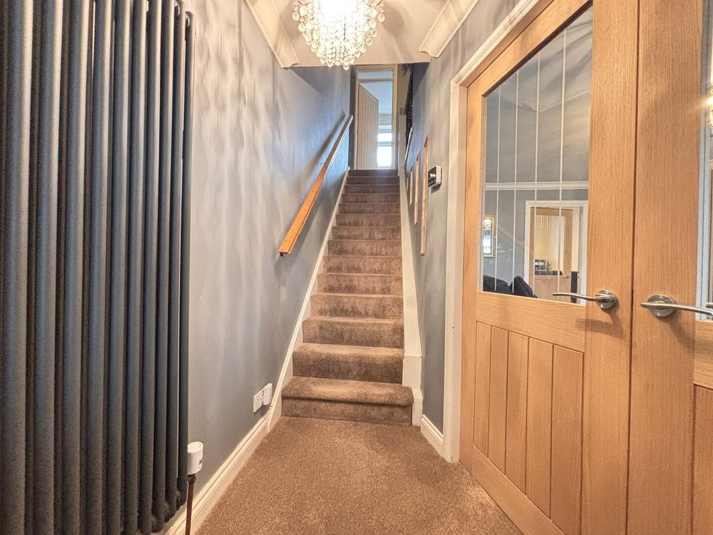 Property photo 2 of 24 Hallway