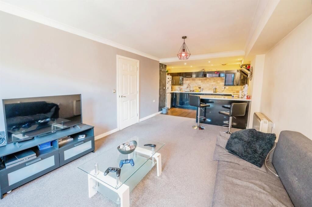 Property photo 2 of 10 Photo 1