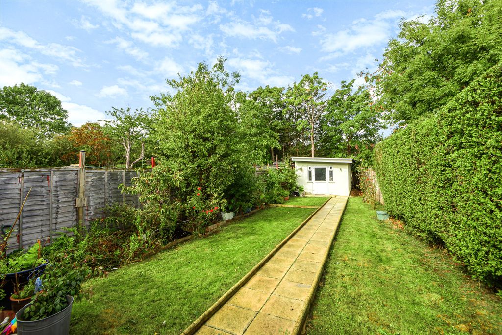 Property photo 2 of 19 Picture No. 09