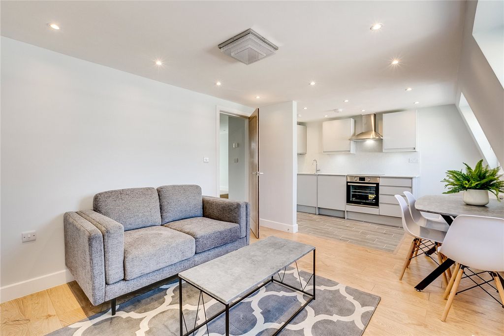Property photo 1 of 11 Reception Room