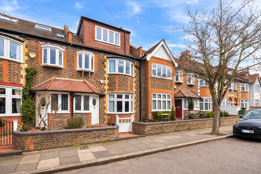 Property photo 2 of 27