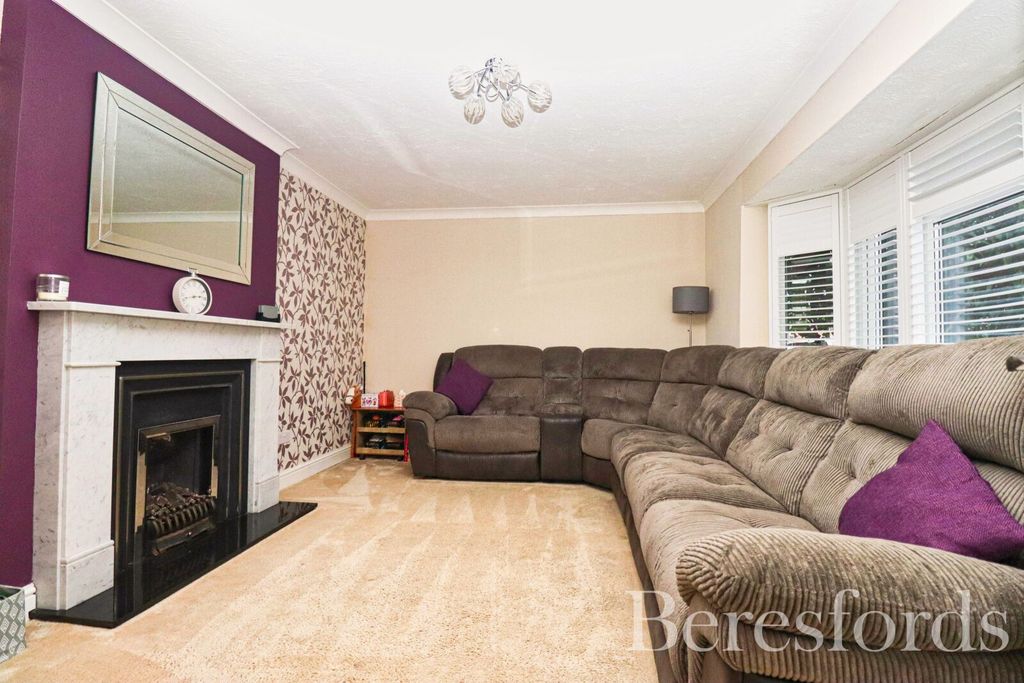 Property photo 2 of 12 Picture 2