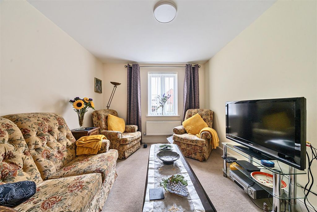 Property photo 3 of 26