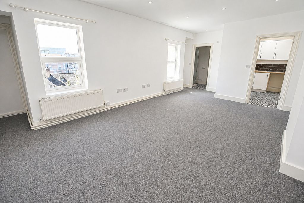 Property photo 3 of 13 Photo 9
