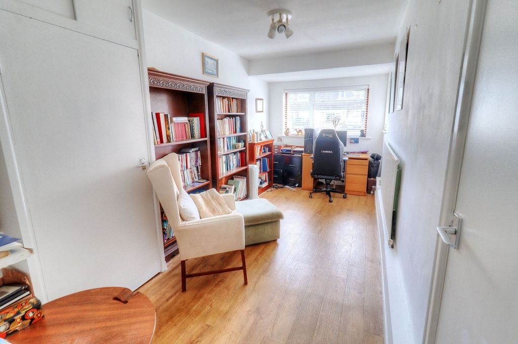 Property photo 3 of 14 Photo 3