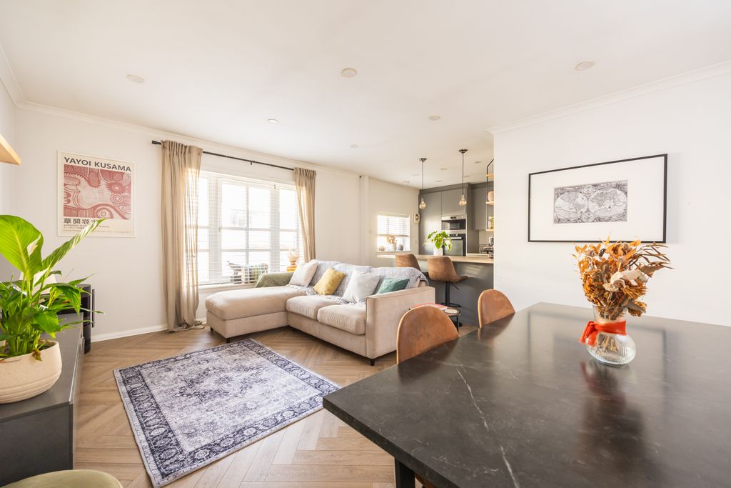 Property photo 2 of 19 Property Image 2