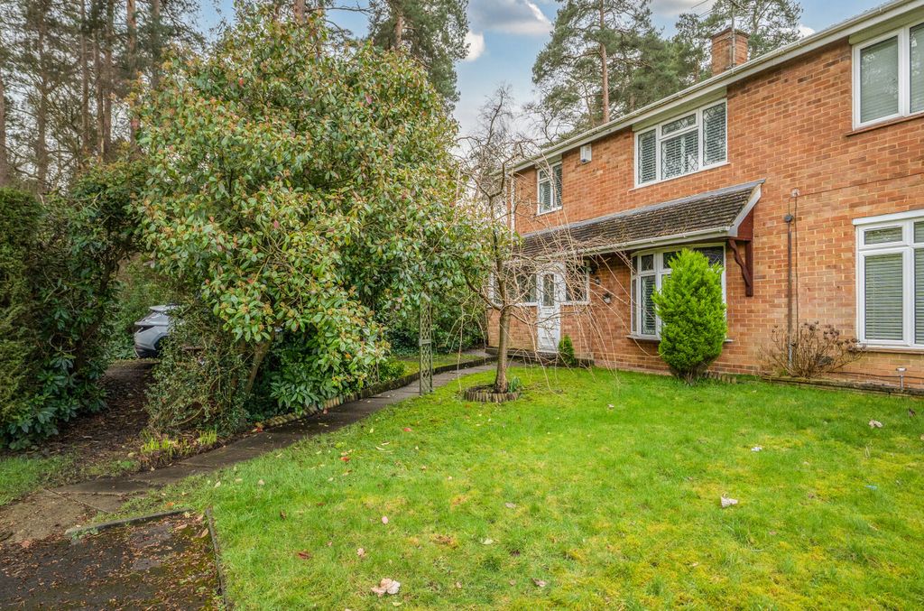 Property photo 1 of 20 1405942-24-699323...